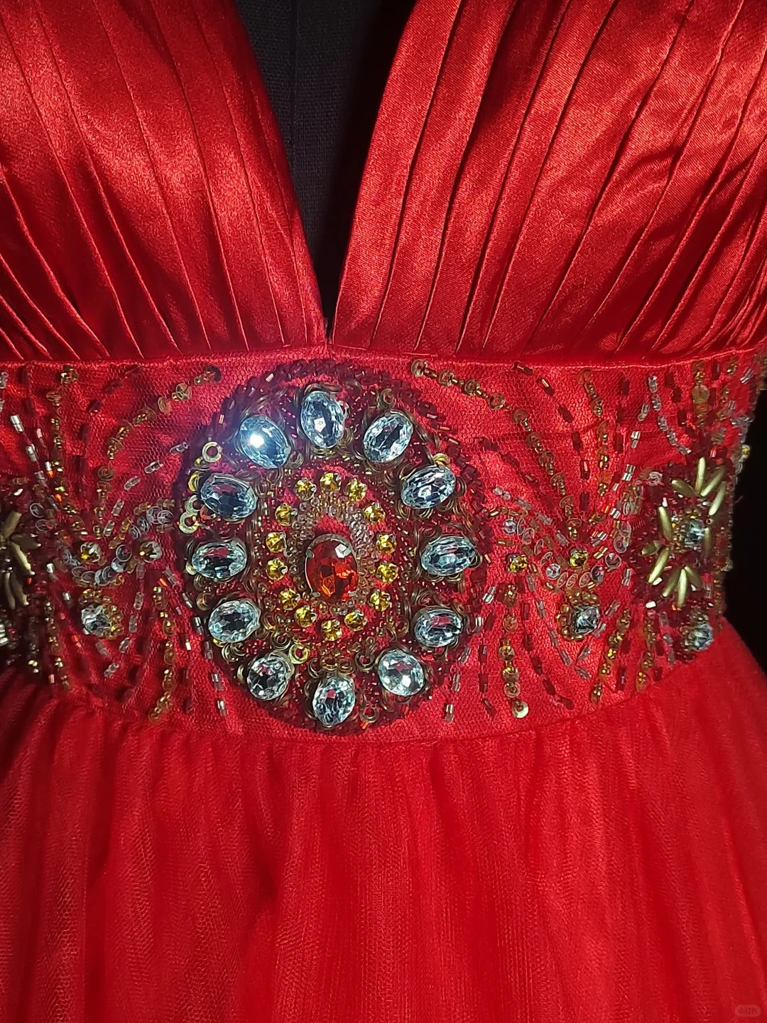 Red Gorgeous Elegant Fashion Exquisite Gemstone Beads Short Satin Tulle Ball Gown Evening Dress Prom Dress Homecoming Gown nv3871