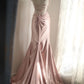 Robe de soirée sirène élégante en satin rose poudré, dos nu plongeant, laçage et décolleté en V profond, NV6855