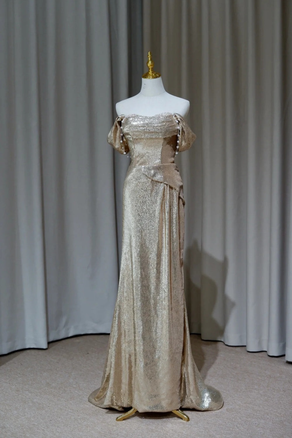 NiceVestidos-_Gold sequined long shimmering formal ball gown NV5994