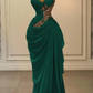 Robe longue en velours bordeaux ornée de délicates perles NV6687