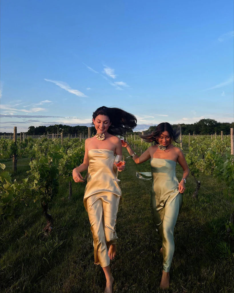 Champagne Elegant and Fashionable Sleeveless Sweetheart Neck Mermaid Slim Satin Long Evening Gown Prom Dress nv3804