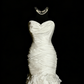 Robe sirène blanche bustier : taille froncée, volants superposés, style mariage civil NV6398