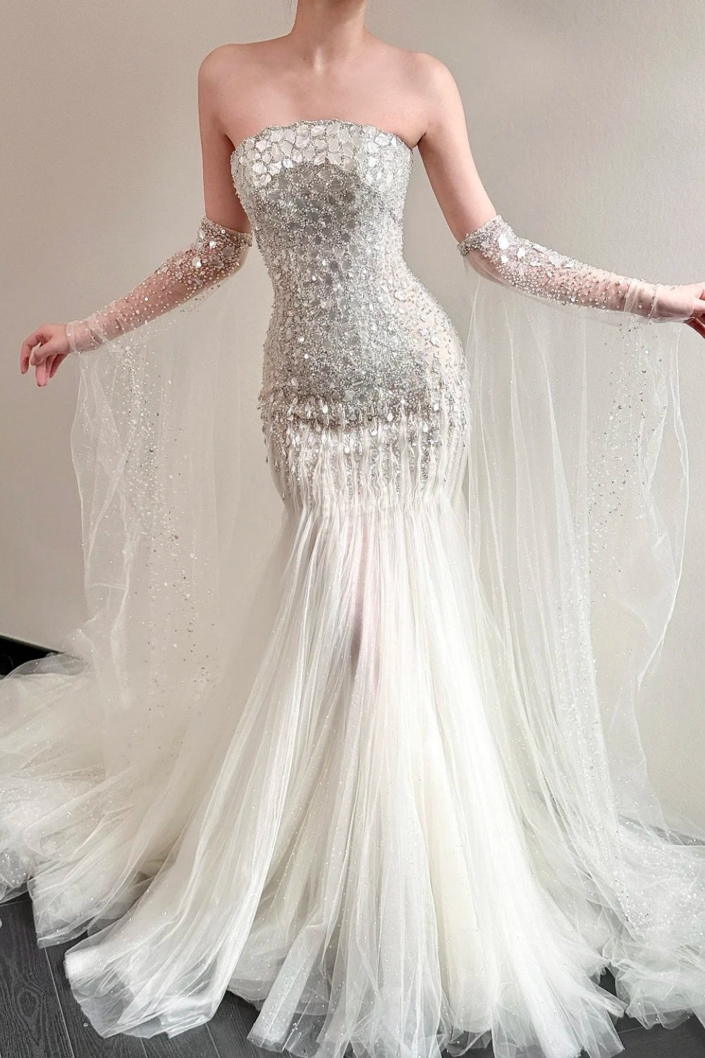 Robe de mariée longue sirène en cristal et coquillage NV6655
