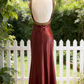 Robe longue sans manches en satin bordeaux à décolleté cœur - Robe sirène vintage de luxe ornée de perles dorées NV6789