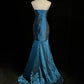 Robe sirène bleue bustier froncée avec reflets satinés et broche bijou NV6871