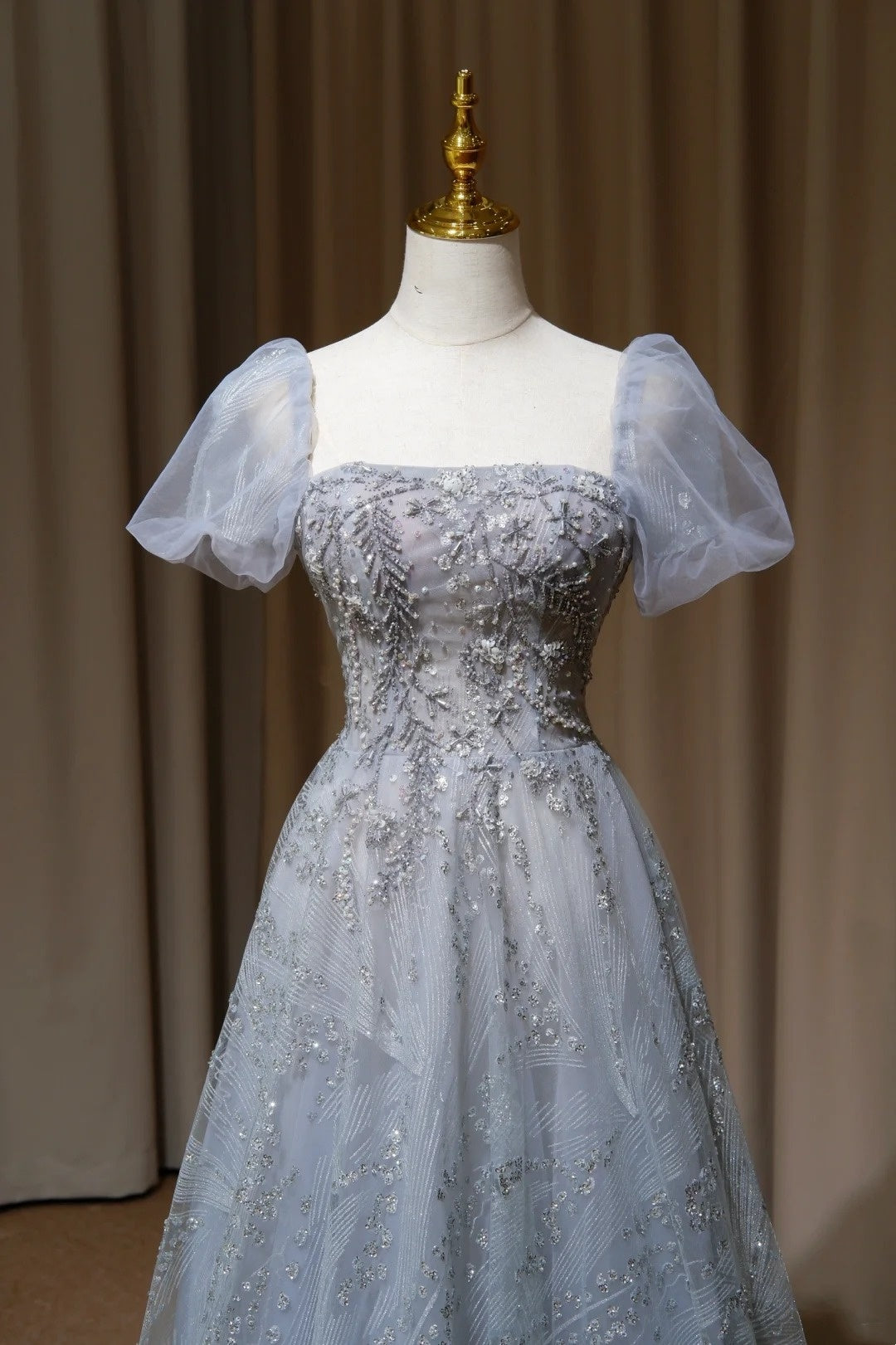 NiceVestidos-_Long, sparkling blue formal ball gown with delicate beading NV5996