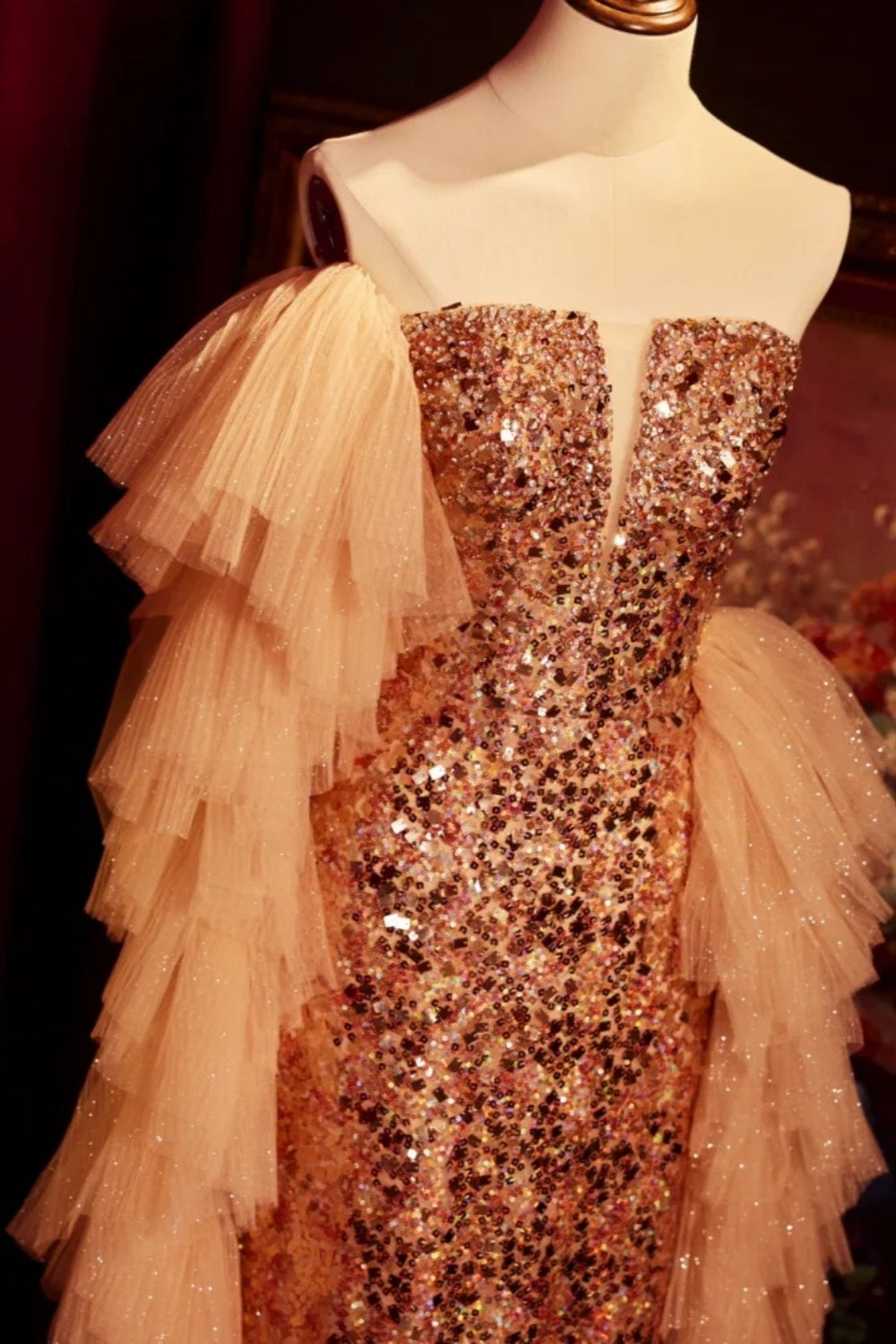 Robe longue de soirée dorée luxueuse, somptueuse et exquise NV6538