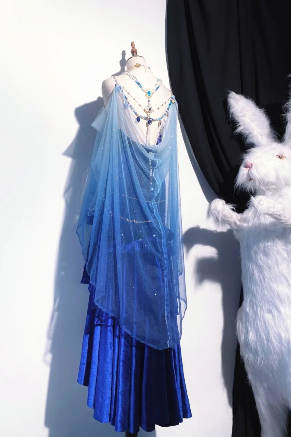 Robe de bal longue bleue rétro style déesse NV6473