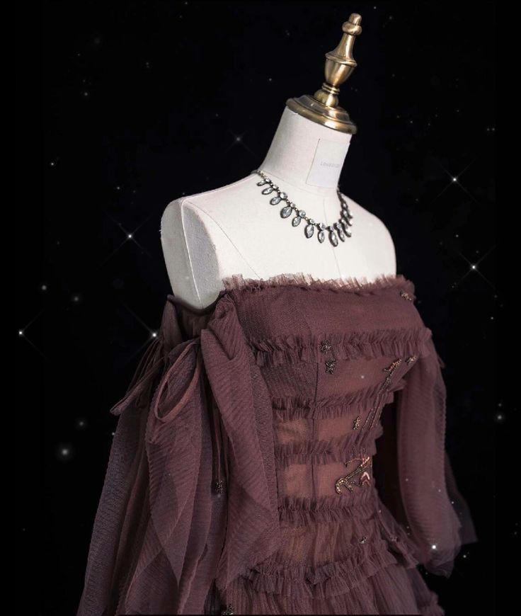 Robe bustier en tulle marron foncé, ornée de perles et d'une traîne à volants, style ciel étoilé NV6229