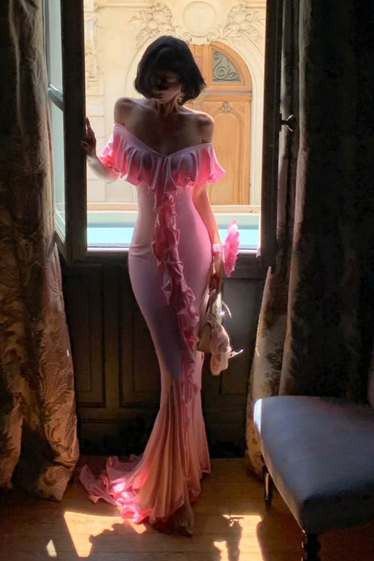 Robe sirène rose dégradée à volants : décolleté en V épaules dénudées, coupe ajustée, style romantique français NV6401