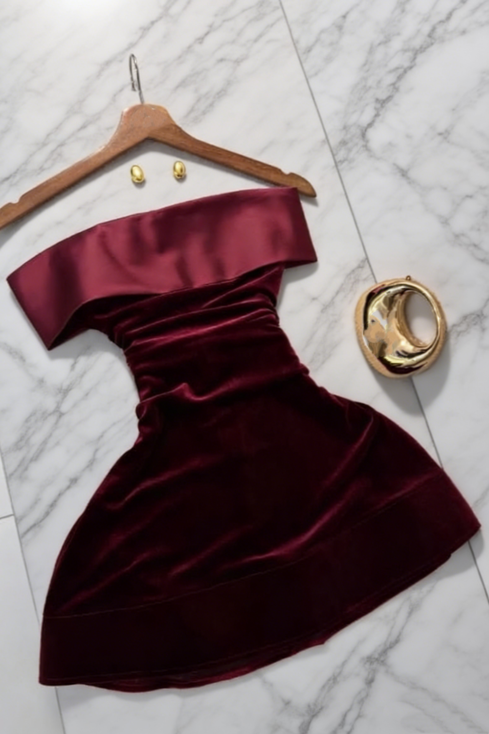Robe bustier en velours bordeaux atmosphérique - Robe de soirée en satin à épaules dénudées NV6757