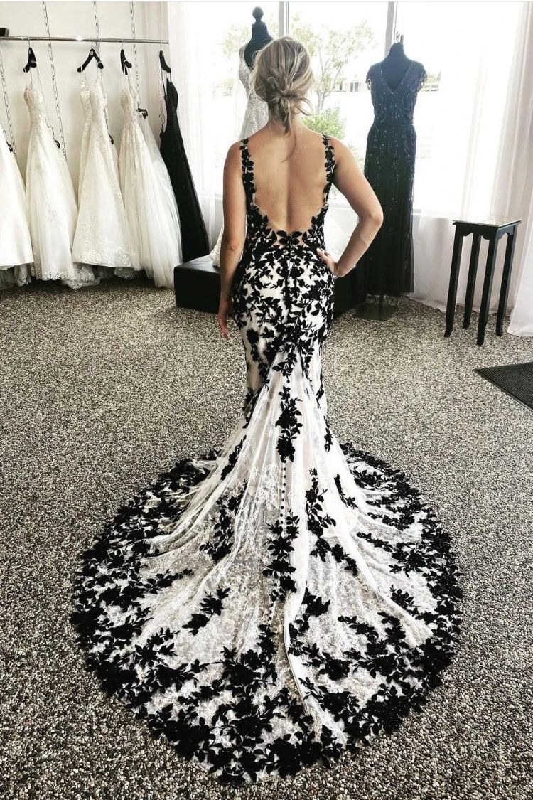Robe de mariée rétro noire et blanche à fines bretelles en dentelle | Robe longue sirène à traîne, motif encre, idéale pour un gala, une soirée sur tapis rouge ou un événement mondain haut de gamme NV6266