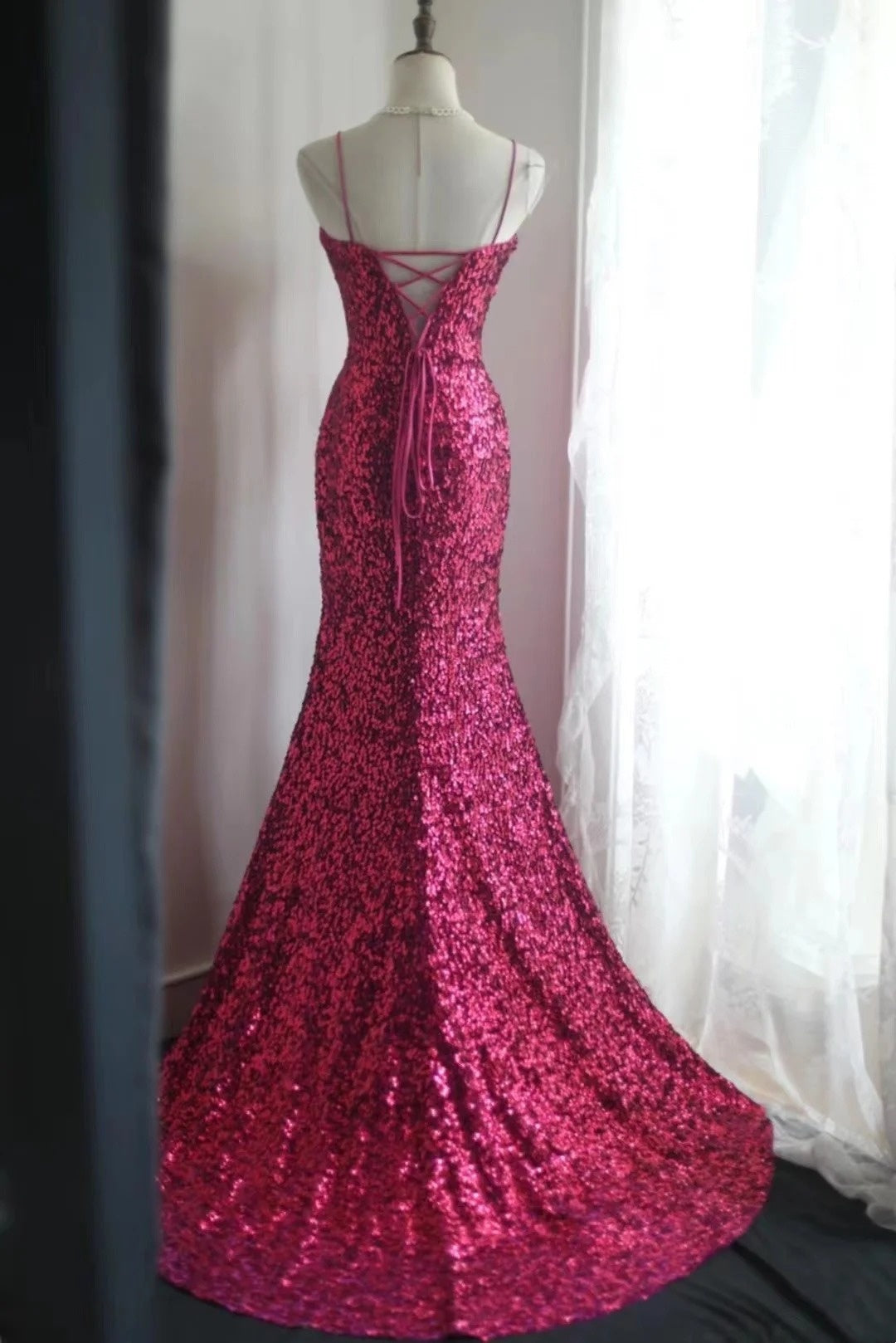 Robe longue moulante rose à paillettes NV6583