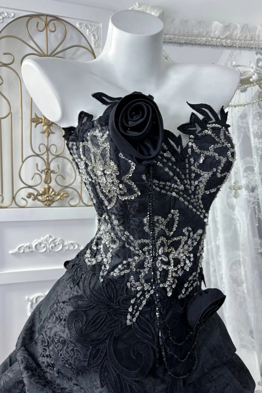 Robe de bal bustier de luxe avec traîne et perles - Robe de soirée de bal 3D rose foncé de style courtois NV6843
