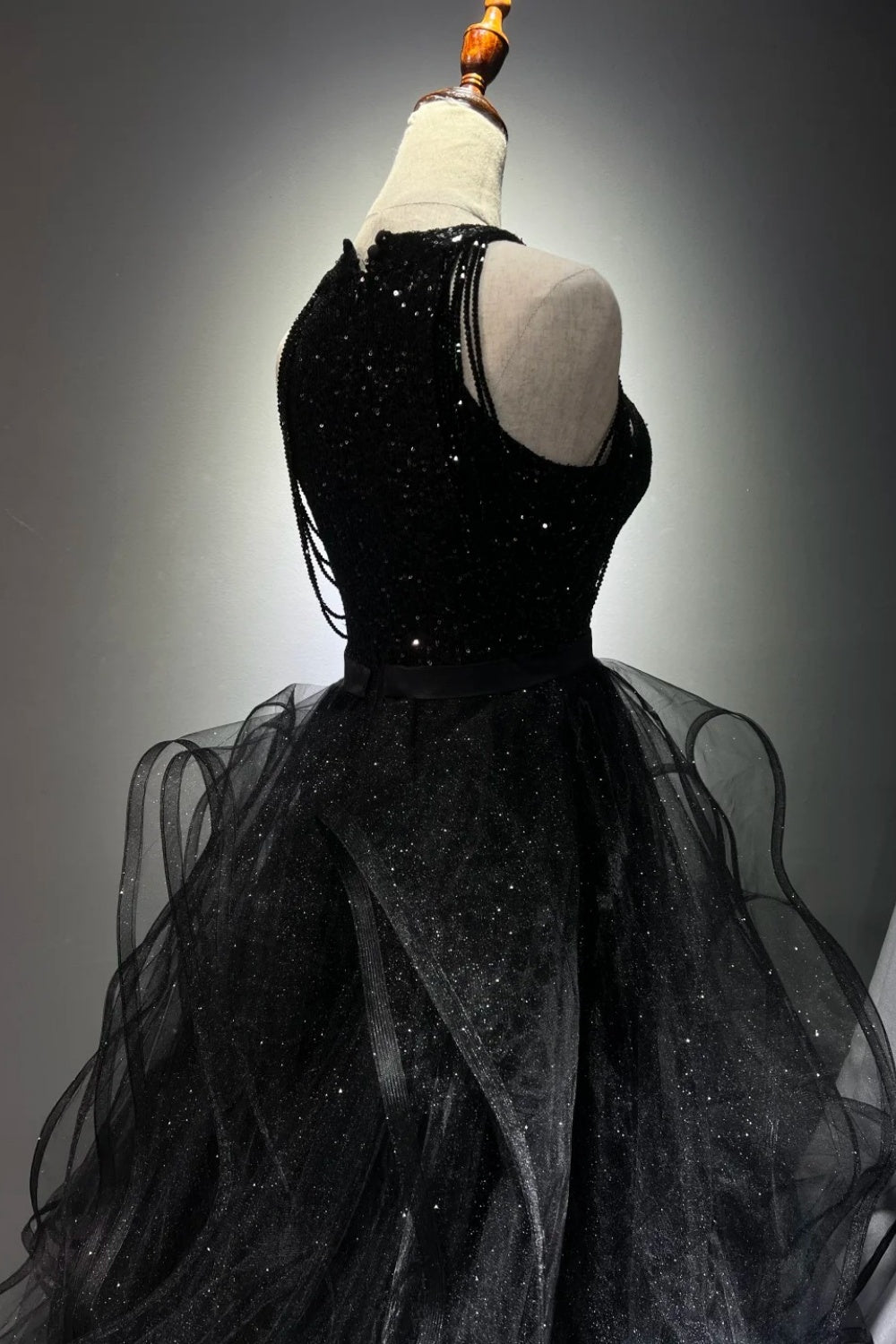 Robe de bal longue noire brillante NV6624