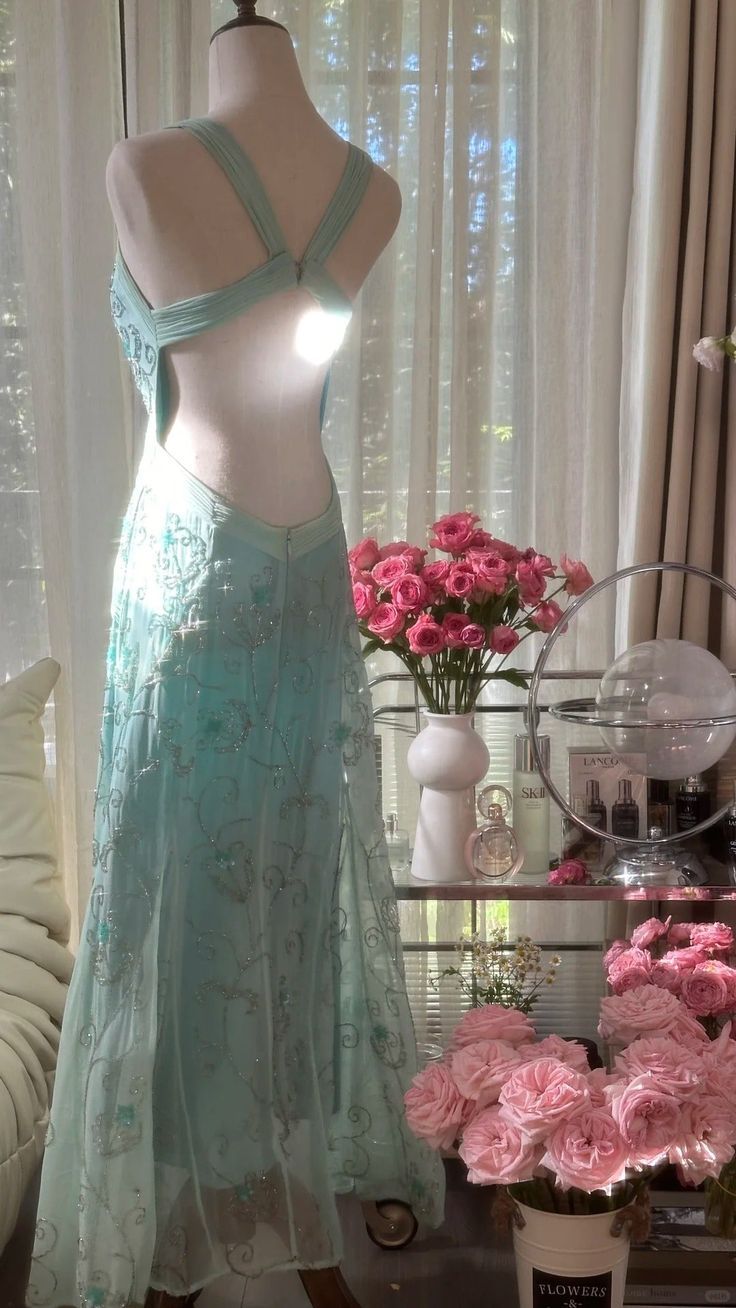 NiceVestidos - Robe de bal vintage, robe de soirée bleue élégante et raffinée, ornée de perles. NV5983