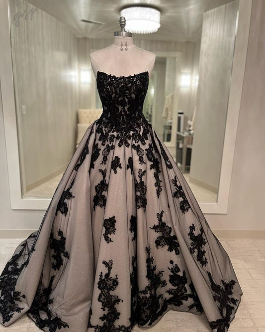 Robe de mariée en dentelle florale noire délicatement perlée, longue robe de mariée en tulle NV6703
