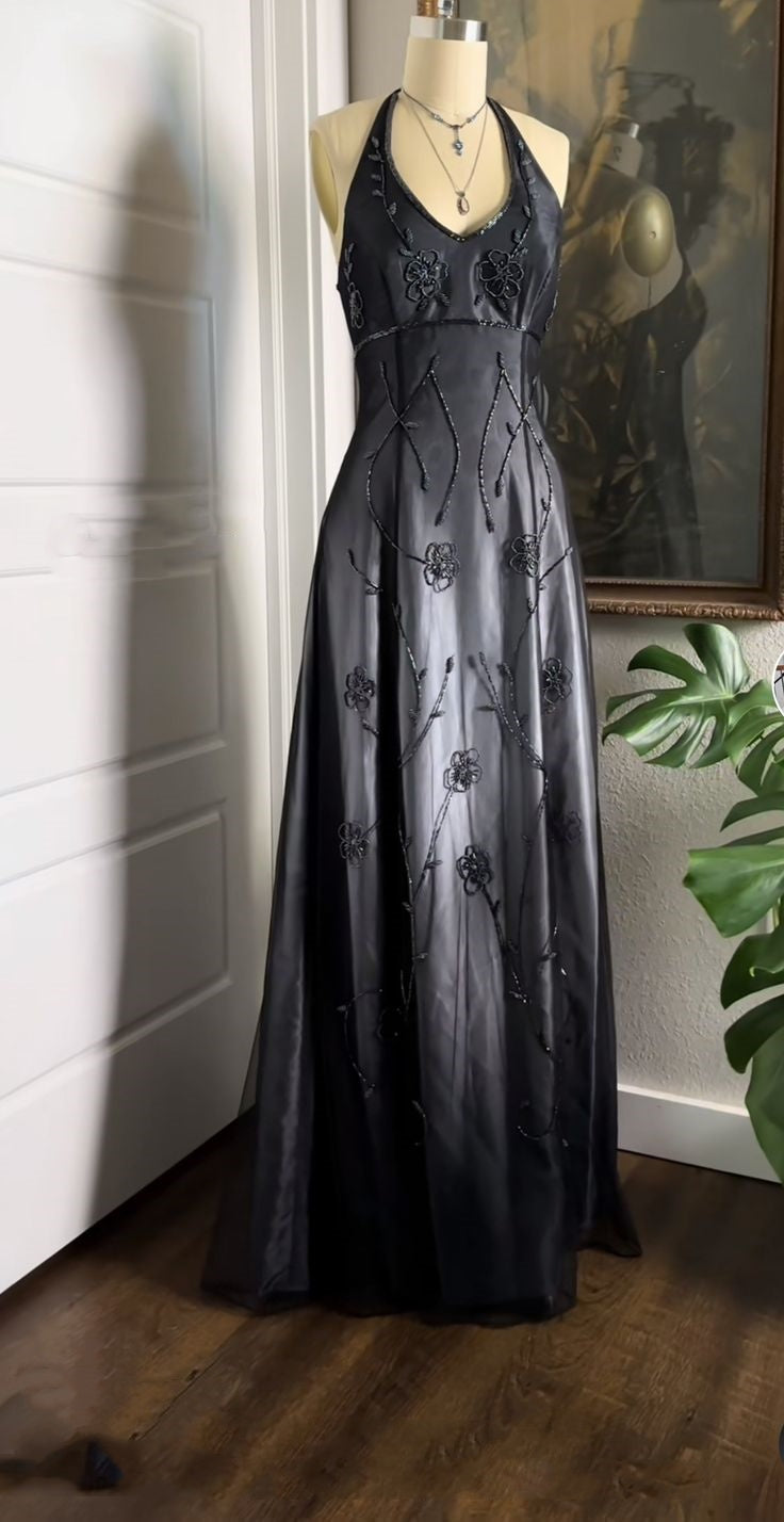 Black/Burgundy Vintage Fashion Exquisite Beading Elegant Backless Long Satin Tulle Formal Prom Dress Evening Gown Party Dress nv3649