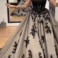 Robe de soirée spectaculaire en dentelle foncée gris-noir dégradé | Traîne en tulle pailleté, sans bretelles/à fines bretelles | NV6323