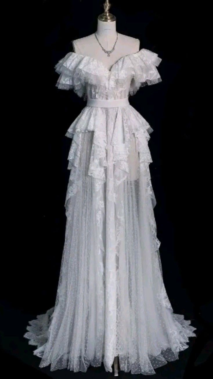 Robe de mariée romantique et légère de style français : tulle à pois, jupe à traîne, robe de fiançailles en extérieur NV6420