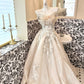 Robe de soirée asymétrique en mousseline ornée de clous lourds NV6719