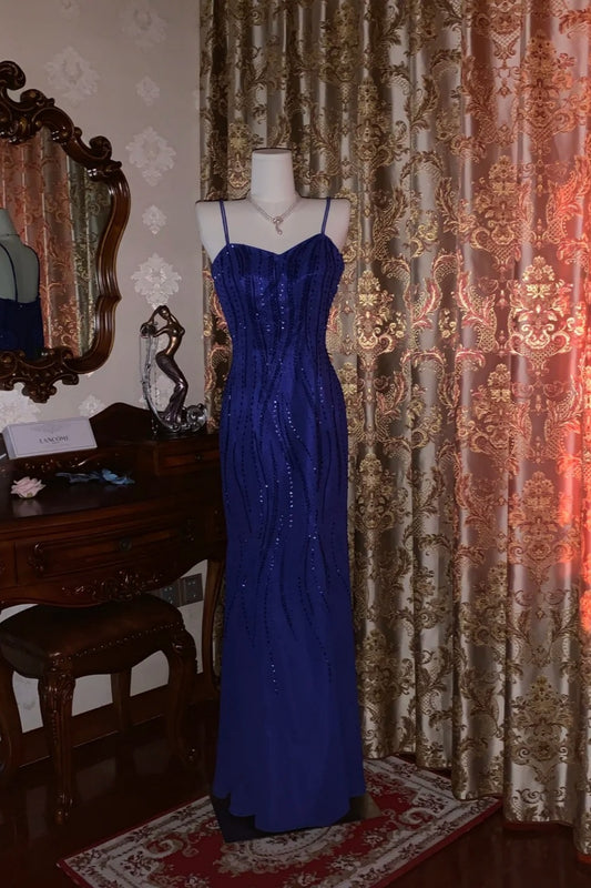 Robe longue sirène bleu roi à paillettes et perles, ornée d'un caraco et de perles - Robe élégante pour dîner et cocktail NV6369