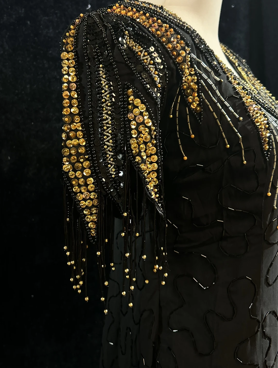 Black 1920s Gatsby Flapper Midi Dress, V Neck Short Sleeve, Gold Beaded Fringe, Vintage Evening Gown, Homecoming Dress  NV6908