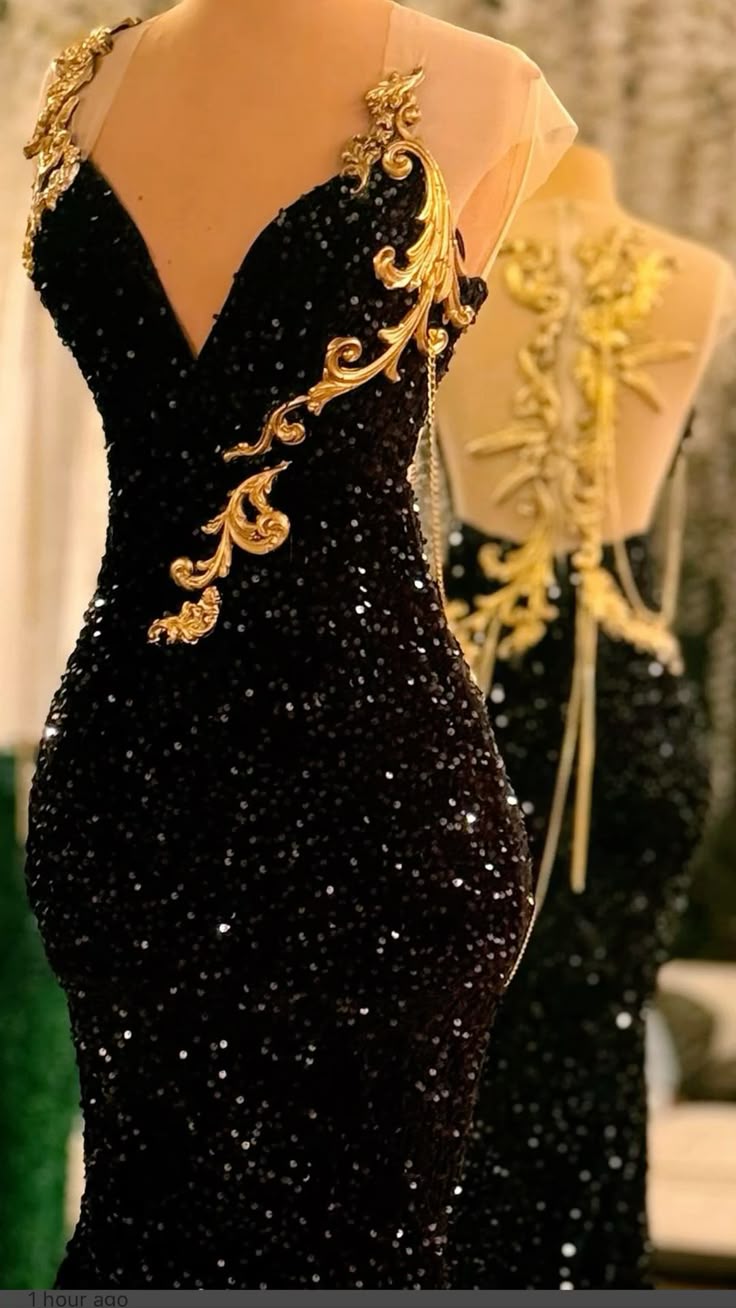 NiceVestidos - Robe de soirée longue noire et glamour à sequins, ornée de délicates broderies dorées. NV6098