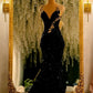 NiceVestidos - Robe de soirée longue noire et glamour à sequins, ornée de délicates broderies dorées. NV6098