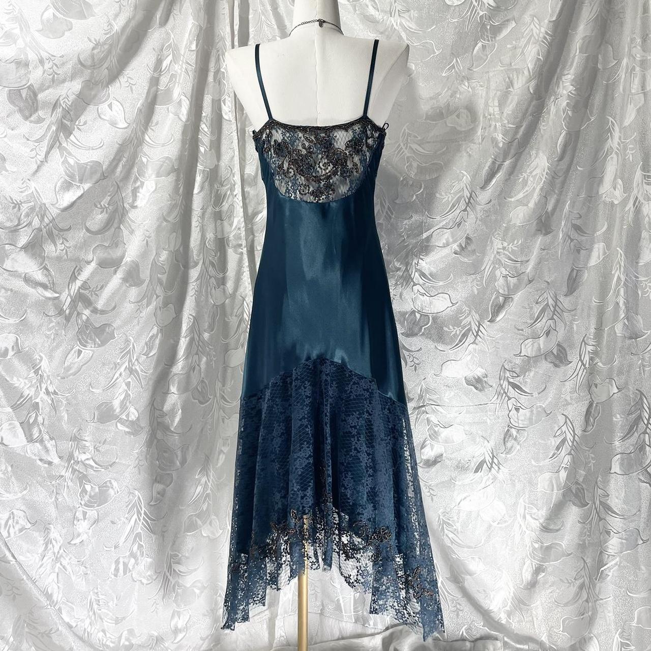 Superbe robe de bal rétro en mousseline de soie bleue exquise à bretelles spaghetti et perles NV5412