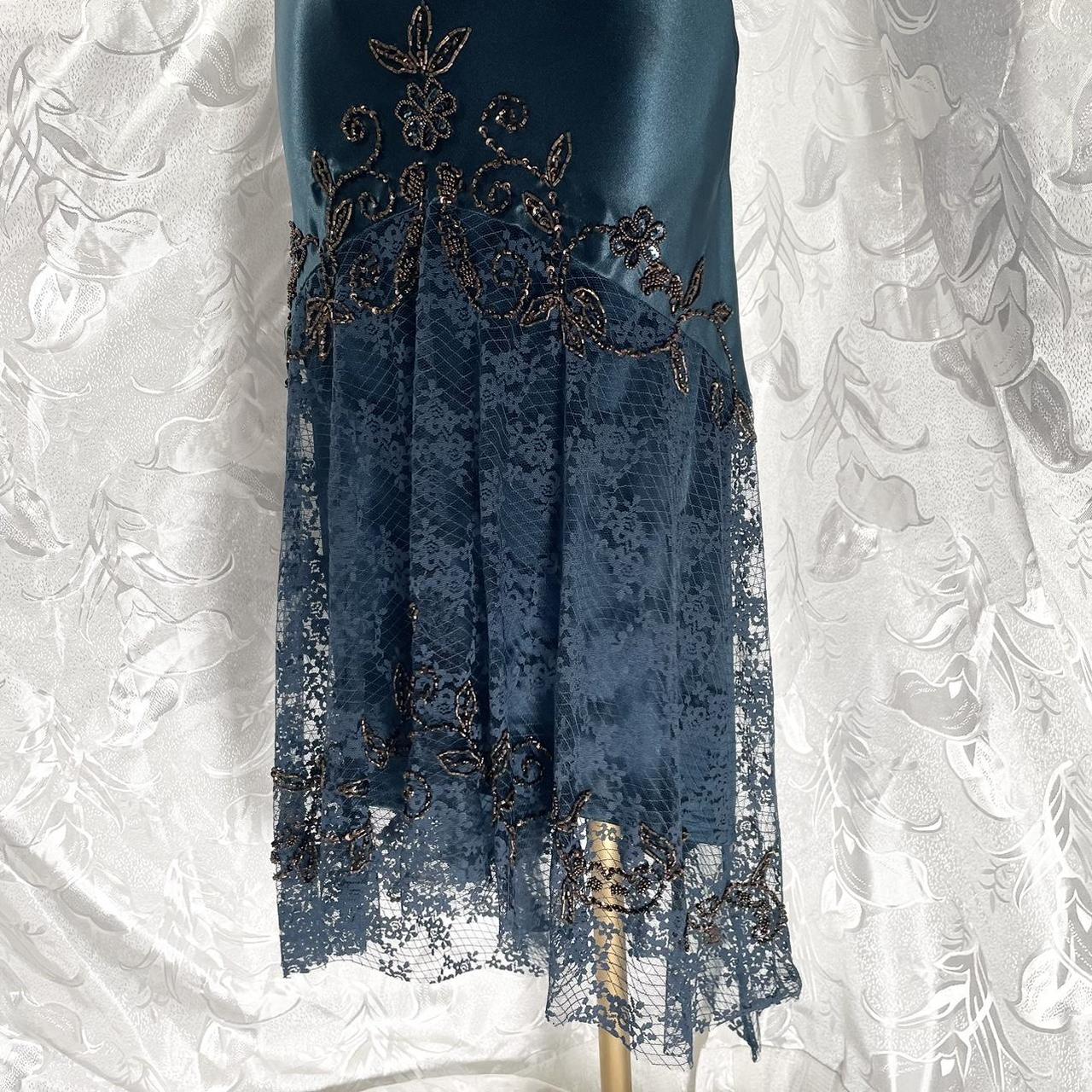 Superbe robe de bal rétro en mousseline de soie bleue exquise à bretelles spaghetti et perles NV5412