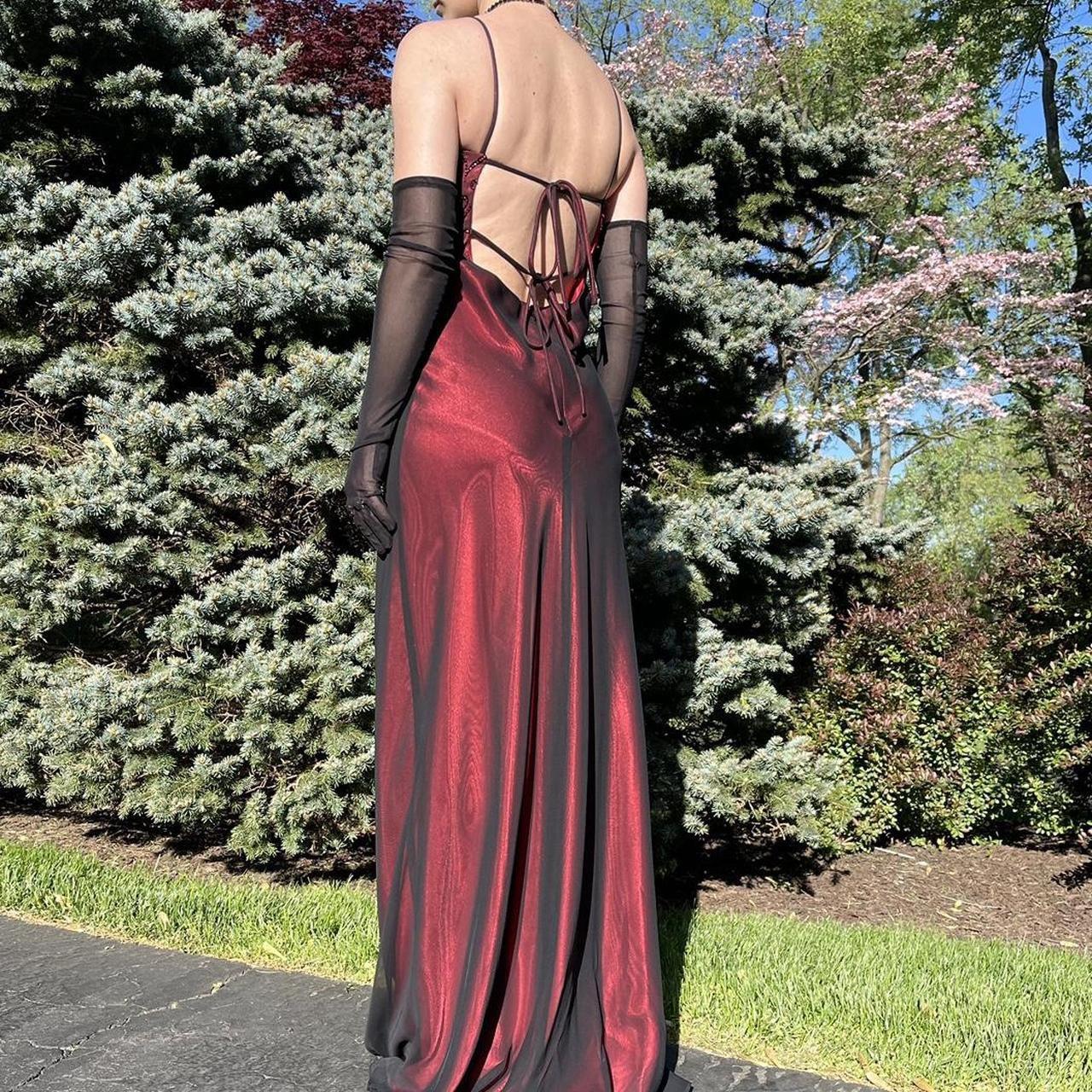 Burgundy Retro Fashion Exquisite Beaded Spaghetti Straps Long Elegant Tulle Ball Gown Evening Dress Party Dress Prom Dress nv3755