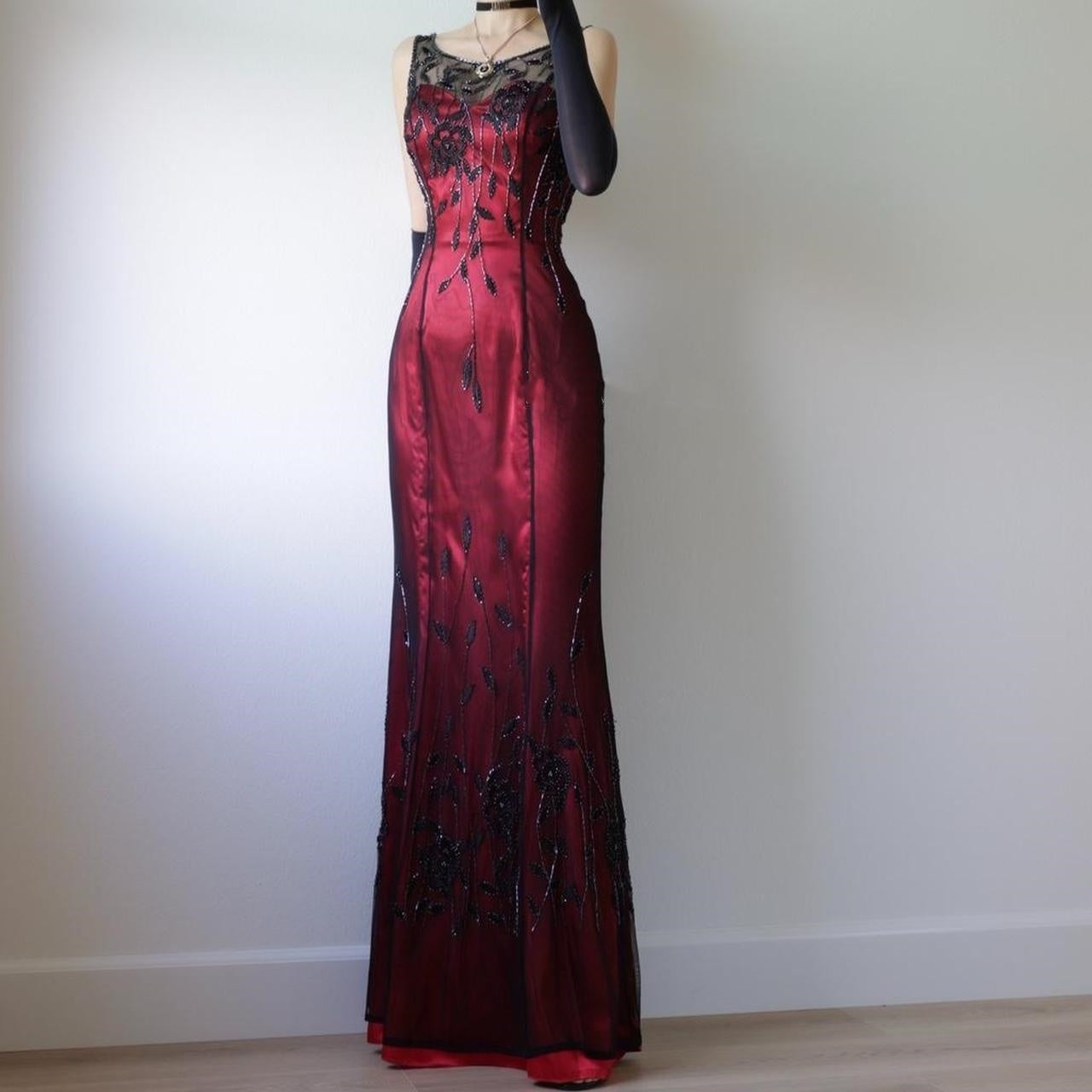 Red Black Vintage Fashion Delicate Floral Beaded Lace Long Tulle Satin Ball Gown Birthday Party Dress Evening Dress Prom Dress nv3906