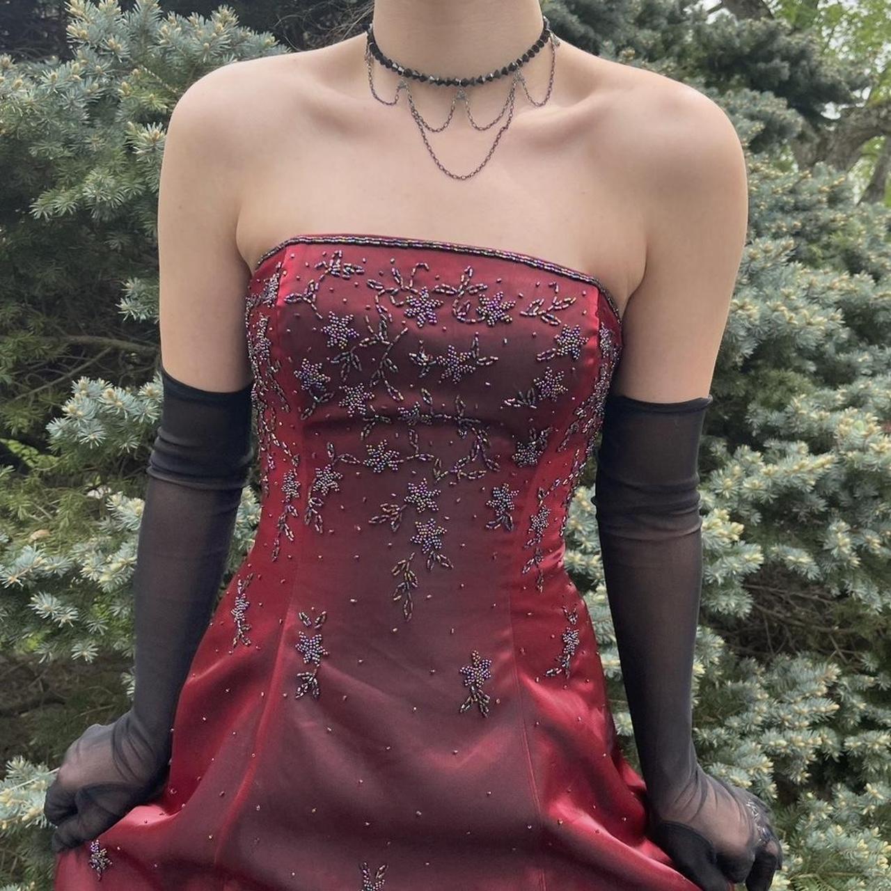 Robe gothique longue sans manches, bustier, en satin bordeaux orné de perles, NiceVestidos NV6178