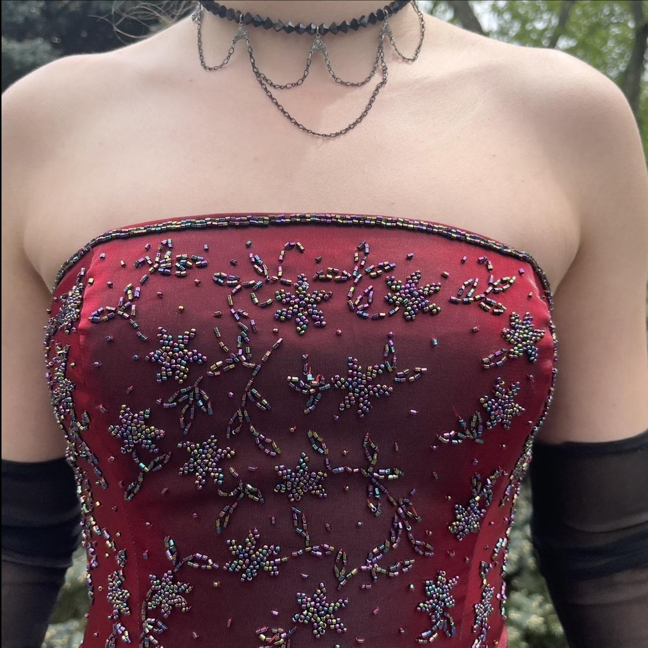 Robe gothique longue sans manches, bustier, en satin bordeaux orné de perles, NiceVestidos NV6178