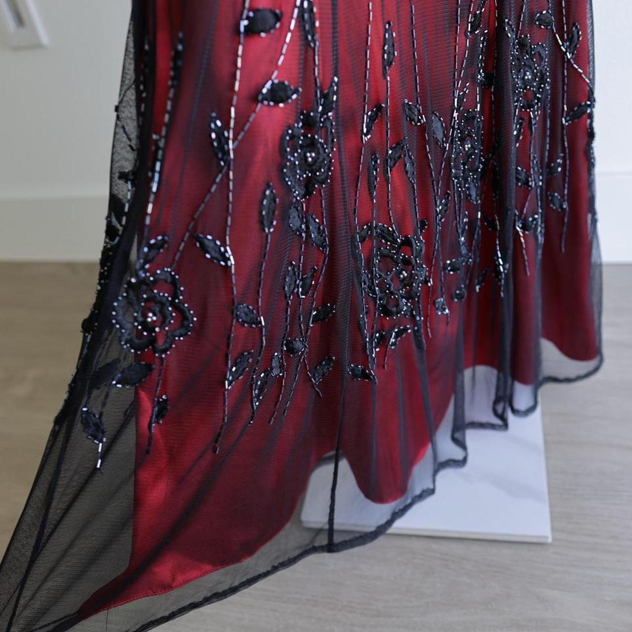 Red Black Vintage Fashion Delicate Floral Beaded Lace Long Tulle Satin Ball Gown Birthday Party Dress Evening Dress Prom Dress nv3906