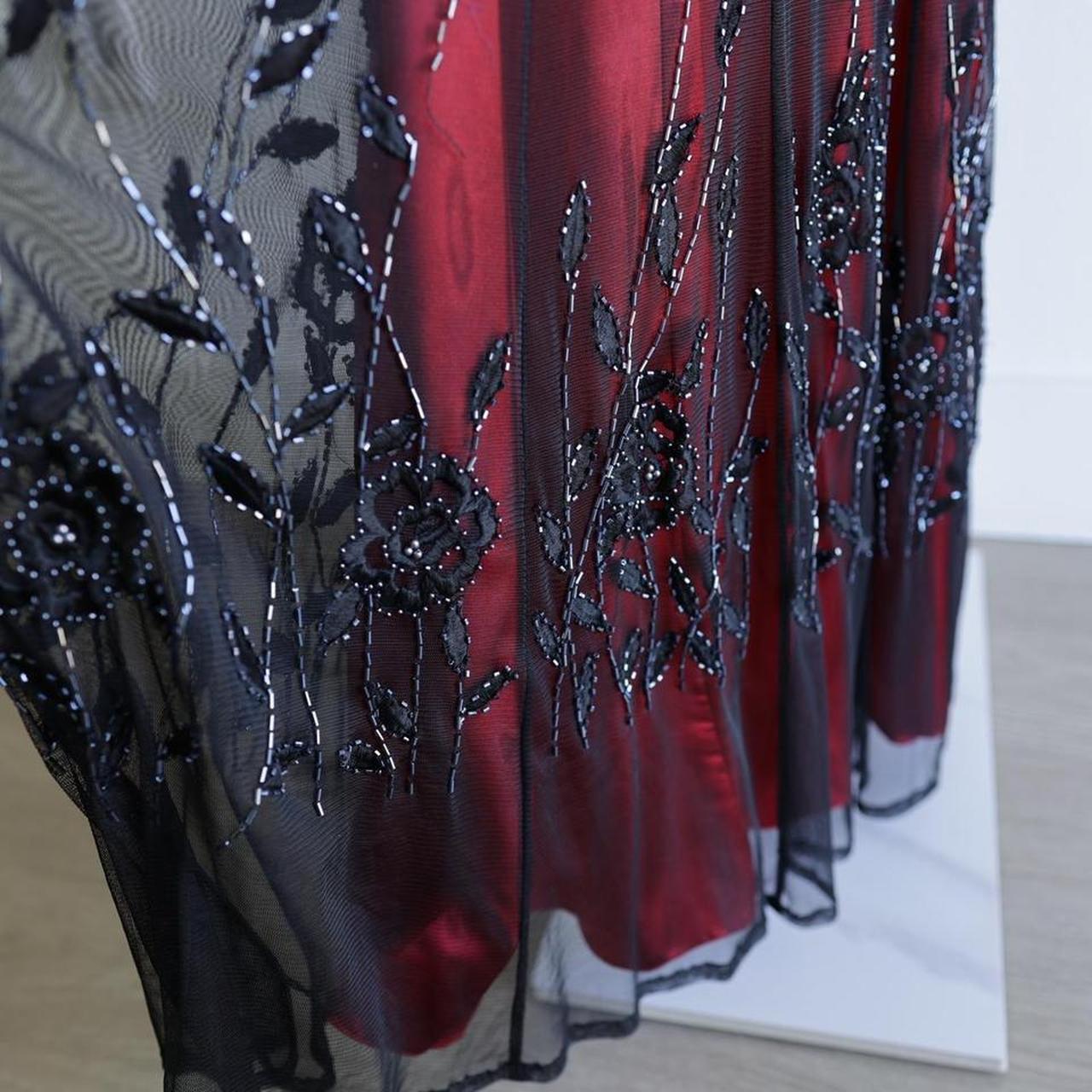 Red Black Vintage Fashion Delicate Floral Beaded Lace Long Tulle Satin Ball Gown Birthday Party Dress Evening Dress Prom Dress nv3906