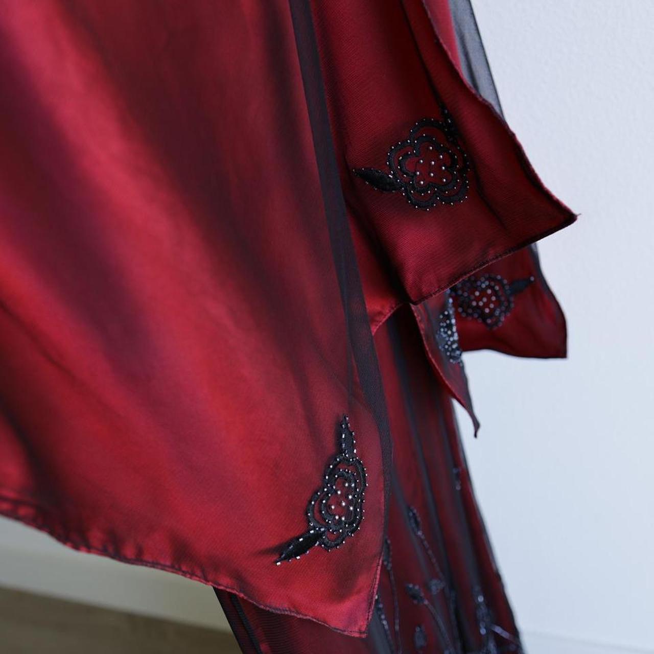 Red Black Vintage Fashion Delicate Floral Beaded Lace Long Tulle Satin Ball Gown Birthday Party Dress Evening Dress Prom Dress nv3906