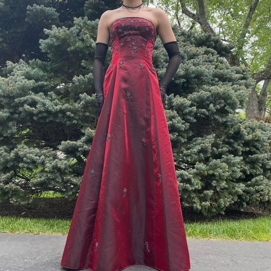 Robe gothique longue sans manches, bustier, en satin bordeaux orné de perles, NiceVestidos NV6178