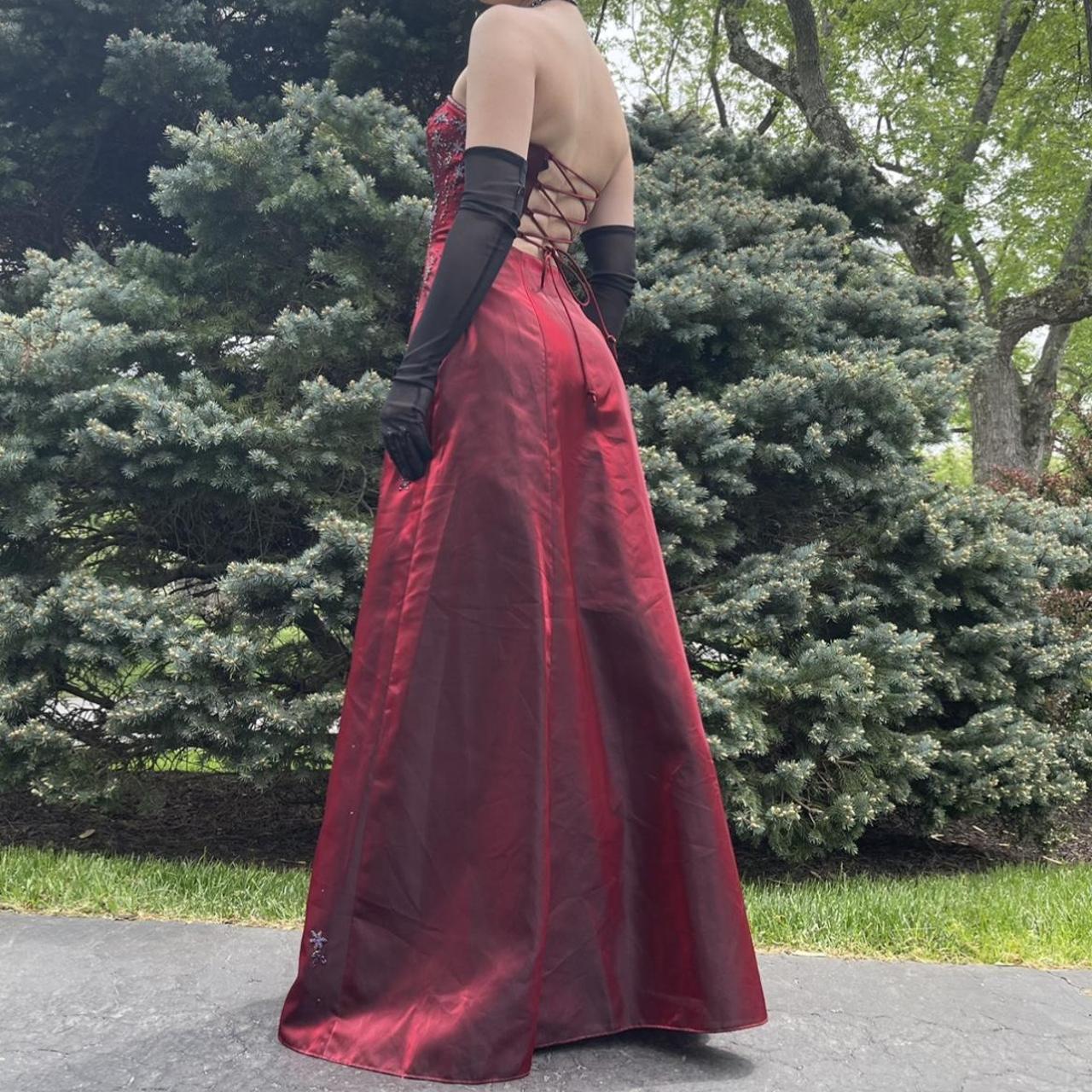 Burgundy Vintage Fashion Elegant Exquisite Beaded Spaghetti Strap Long Tulle Ball Gown Evening Gown Party Dress nv3757