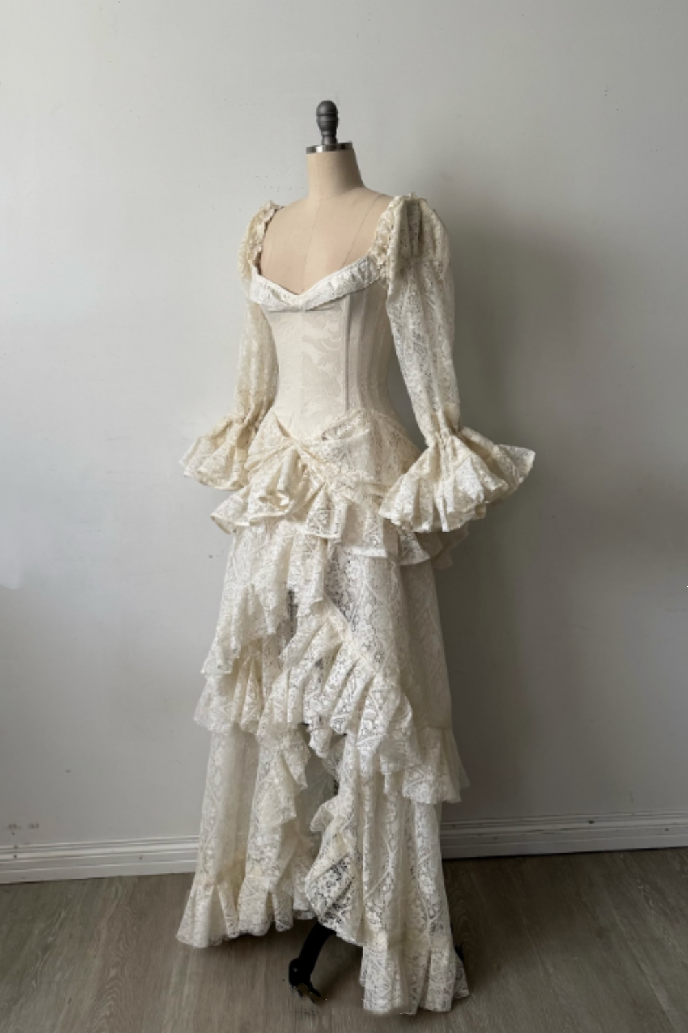 NiceVestidos - Robe de bal à manches longues, longue et exquise, en dentelle NV6031