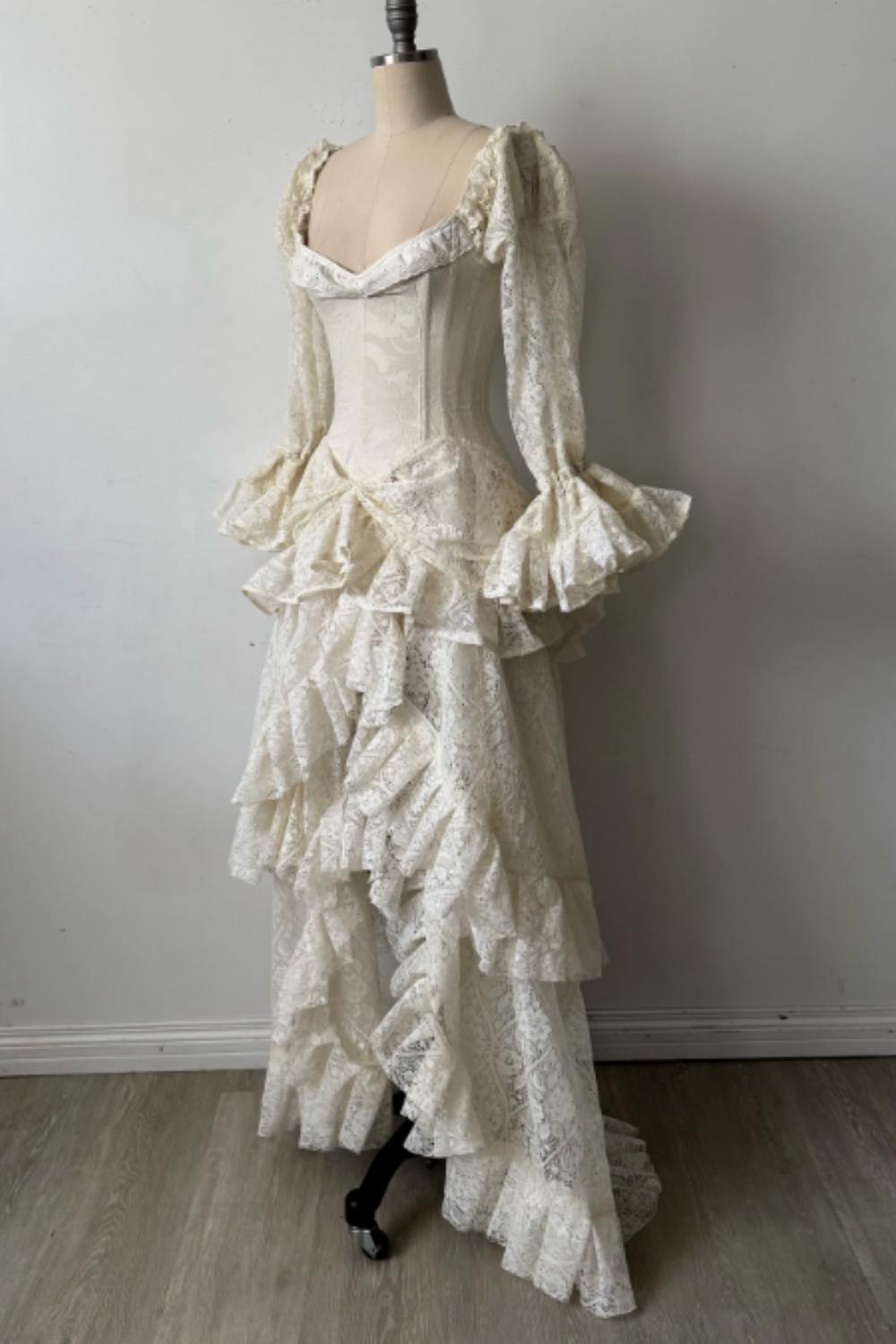 NiceVestidos - Robe de bal à manches longues, longue et exquise, en dentelle NV6031