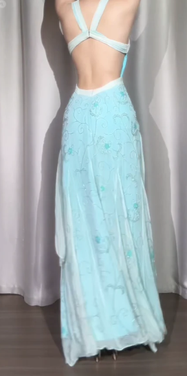 NiceVestidos - Robe de bal vintage, robe de soirée bleue élégante et raffinée, ornée de perles. NV5983