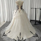 Robe de bal légère style bohème rétro, broderie champagne et vigne noire, sans bretelles, traîne - Robe d'invitée pour un mariage en extérieur dans un jardin NV6340