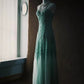 Robe de soirée rétro en mousseline longue, ornée de sequins verts et de perles exquises (NV6611)