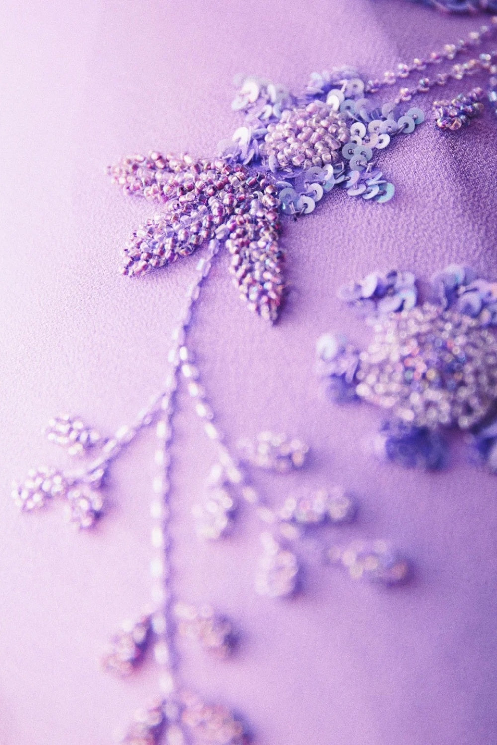 Robe longue en mousseline de soie violette vintage, ornée de perles et confectionnée à la main, NV6609