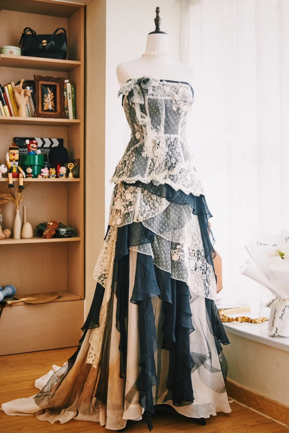 Robe de soirée vintage exquise en dentelle longue et tulle NV6610