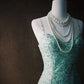 Robe de soirée rétro en mousseline longue, ornée de sequins verts et de perles exquises (NV6611)