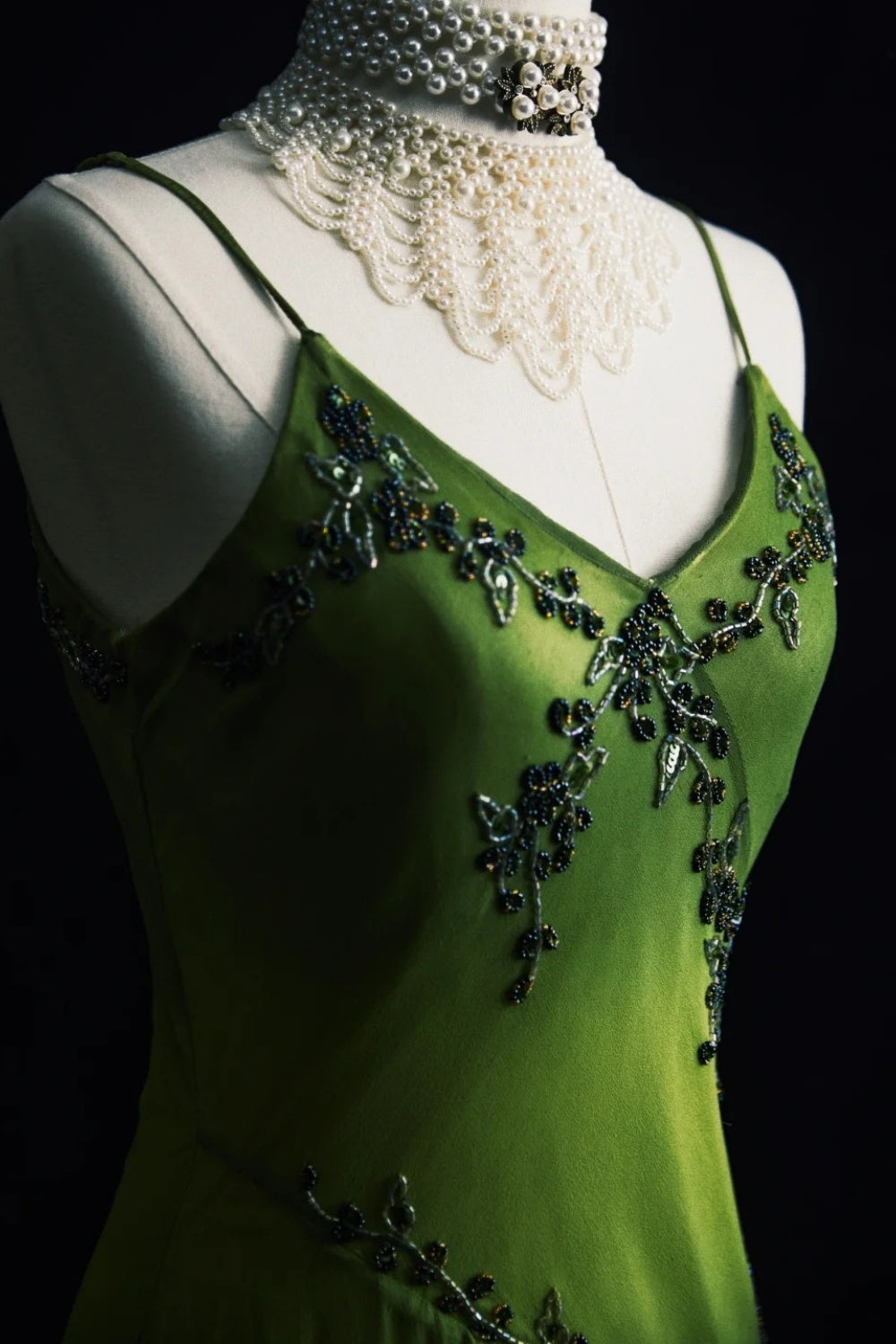 Vintage Vine Wrapped Summer Green Long Formal Dress Exquisite Beaded Vine NV6608