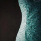 Robe de soirée rétro en mousseline longue, ornée de sequins verts et de perles exquises (NV6611)